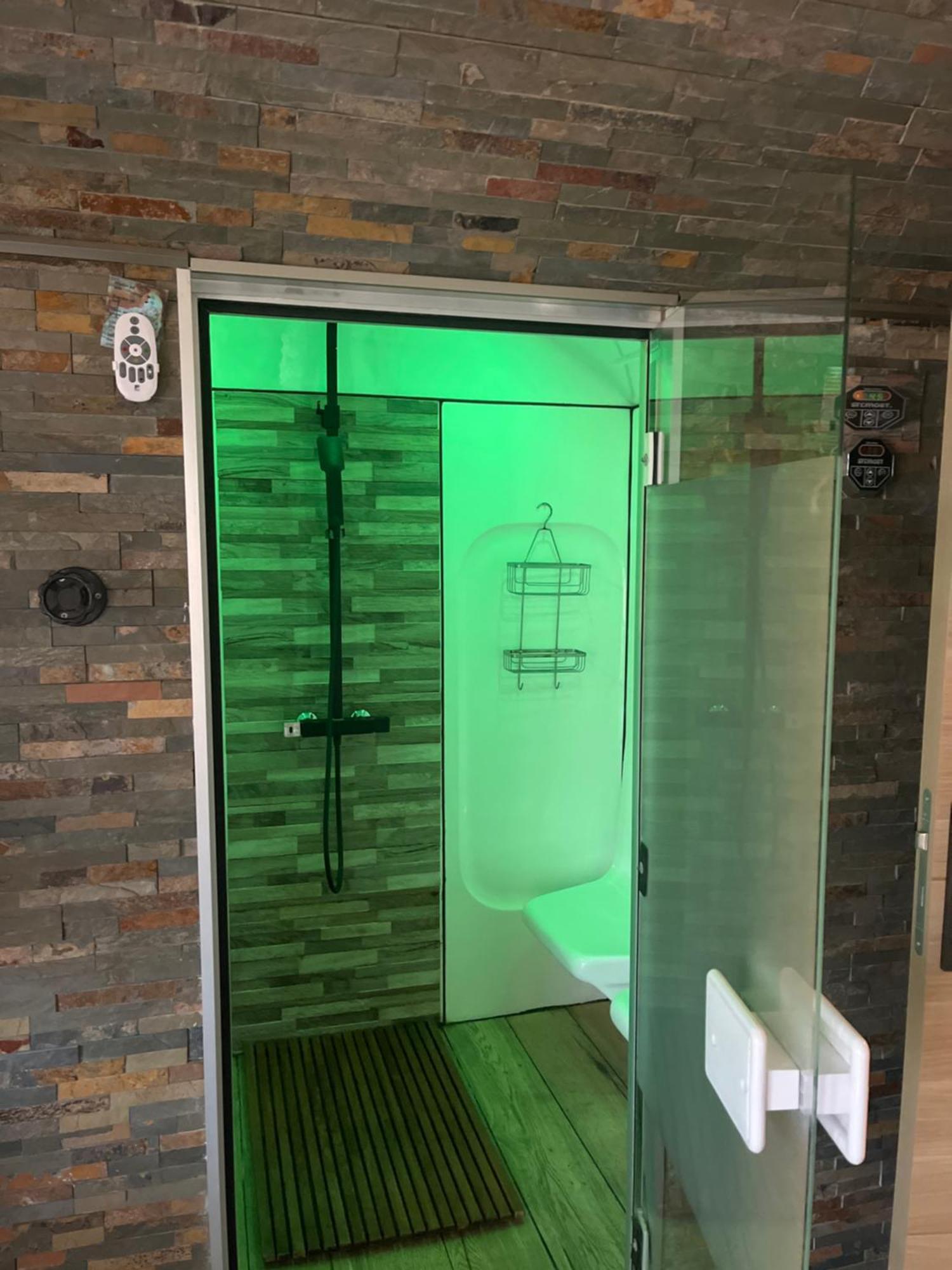 Studio Port Pin Vue Mer, Jacuzzi, Hammam, Parking Prives 카시스 외부 사진